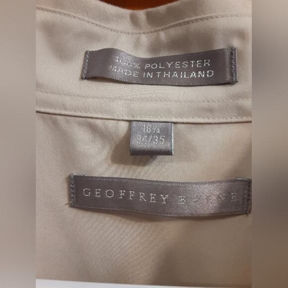Geoffrey Beene Men's Button Down Shirt - Picture 5 of 5